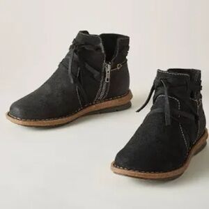 Born Tarkiln ankle boots black suede women’s size 8 classic boho cottagecore